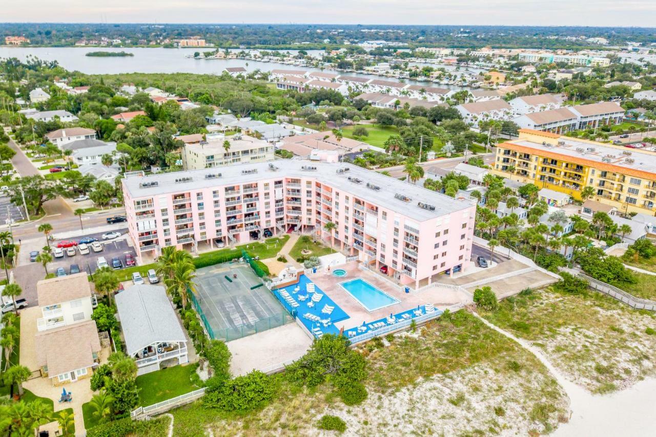 Reef Club 304 Apartment Clearwater Beach Exterior photo